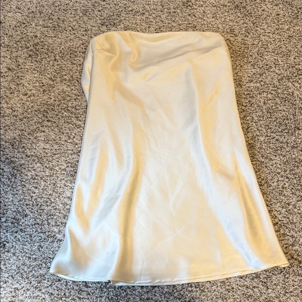 Elegant Strapless White Satin Dress
